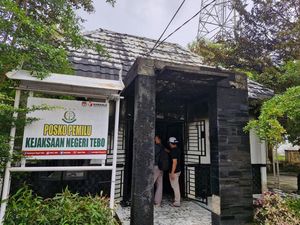 H-1 Pencoblosan, Posko Pemilu Kejari Tebo Terbakar Usai Mati Lampu H-1 Pencoblosan, Posko Pemilu Kejari Tebo Terbakar Usai Mati Lampu