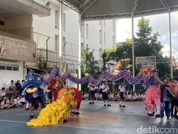 Meriahnya Pentas Barongsai Imlek di SMP Stella Duce 1 Jogja