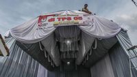 Wow! TPS di Cibinong Ini Bertema Pernikahan