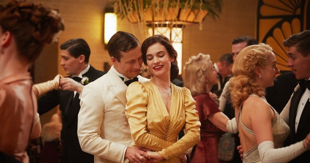 Rekomendasi film Netflix romantis barat terbaik, The Guernsey Literary and Potato Peel Pie Society (2018)/ Foto: StudioCanal