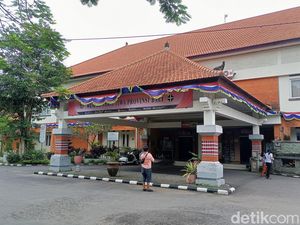 Puluhan Pasien Rumah Sakit Jiwa Bangli Nyoblos di TPS Terdekat Puluhan Pasien Rumah Sakit Jiwa Bangli Nyoblos di TPS Terdekat
