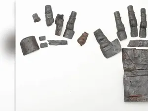 Sarung Tangan Besi dari Abad ke-14 Ditemukan di Kastil Swiss, Punya Siapa?