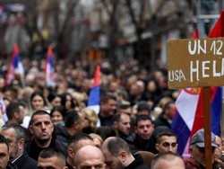 Mata Uang Dinar Dilarang, Ribuan Warga Etnis Serbia di Kosovo Ngamuk