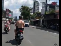 Viral Bule Naik Motor Telanjang Dada di Sleman, Polisi Turun Tangan