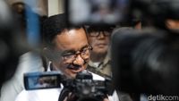 Begini Ekspresi Anies Saat Prabowo Unggul Quick Count