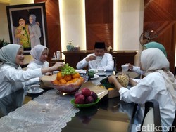 Cak Imin Sarapan Bareng Keluarga Jelang Pencoblosan