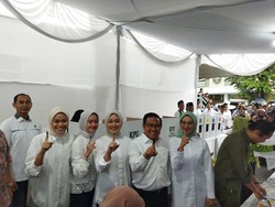 Cak Imin Nyoblos di TPS 023 Kemang Bareng Anak-Istri