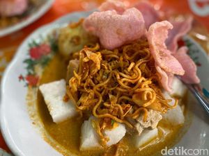 Lamak Bana! Bisa Sarapan Ketupat Sayur Padang hingga Teh Talua di Bandung Lamak Bana! Bisa Sarapan Ketupat Sayur Padang hingga Teh Talua di Bandung