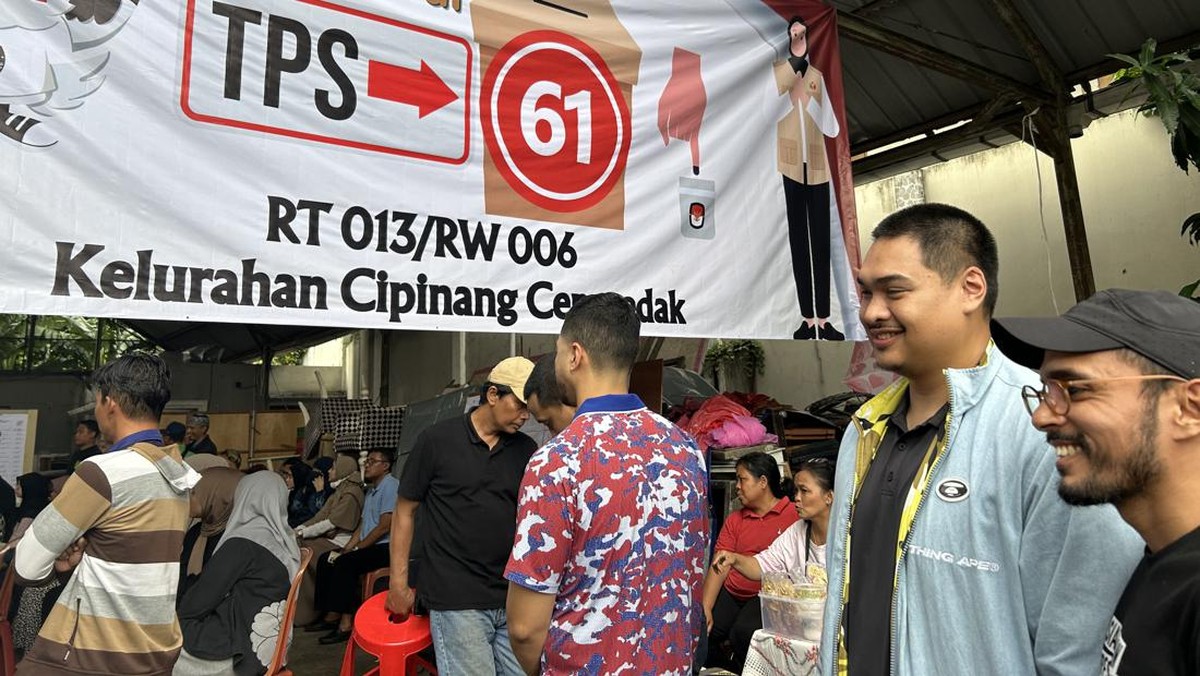 Menpora Dito Ariotedjo menggunakan hak pilih di Pemilu 2024. (Foto: detikcom/Mercy Raya)