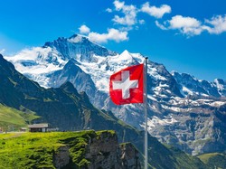 5 Pemain Ski Sekeluarga Ditemukan Tewas di Pegunungan Alpen Swiss