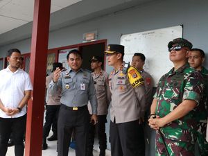 Kapolda Kaltara-Danrem Maharajalila Cek Langsung Pengamanan 8 TPS di Tarakan Kapolda Kaltara-Danrem Maharajalila Cek Langsung Pengamanan 8 TPS di Tarakan