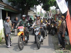 Kapolresta Kota Kediri dan Dandim Keliling TPS