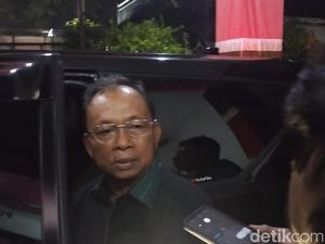 Ganjar-Mahfud Keok di Kandang Banteng hingga Pemotor Tewas Masuk Jurang Ganjar-Mahfud Keok di Kandang Banteng hingga Pemotor Tewas Masuk Jurang