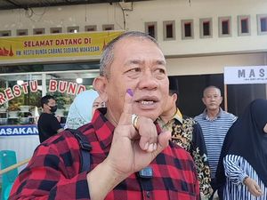 Eks Bupati Polman AIM Protes Nama Istri di Surat Suara Caleg Tanpa Gelar Haji Eks Bupati Polman AIM Protes Nama Istri di Surat Suara Caleg Tanpa Gelar Haji