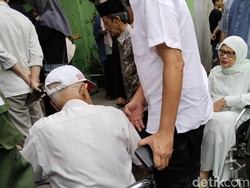 Doa Mertua Anies Baswedan Usai Nyoblos di Kuningan