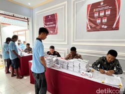 752 Napi di Gresik Antusias Mencoblos di TPS Khusus