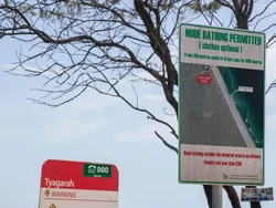 Pantai Telanjang Australia yang Nasibnya Terancam