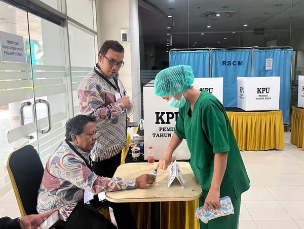 Potret Antusiasme Nakes RSCM di Pemilu 2024, Tetap Nyoblos Meski Nggak Libur