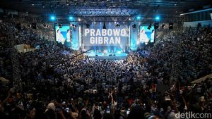 Potret Istora Senayan Membiru Saat Pidato Prabowo-Gibran