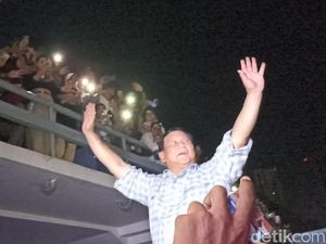 Ziarah dan Safari Prabowo Pasca Menang Pilpres Versi Quick Count