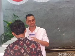 Raffi Ahmad Ditegur KPPS Ambil Gambar Saat di TPS, KPU Jelaskan Aturannya