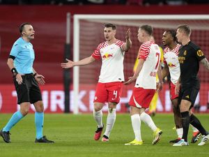 Kontroversi Gol Cepat Leipzig ke Gawang Madrid Dianulir Wasit