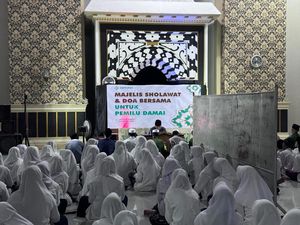Samawi Gelar Majelis Sholawat di Lampung, Doakan Pemilu Lancar Samawi Gelar Majelis Sholawat di Lampung, Doakan Pemilu Lancar