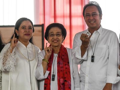 Senyum Megawati-Puan-Prananda Usai Nyoblos Pemilu 2024