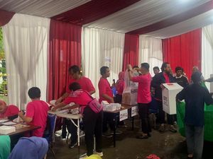 Suasana Tempat Maruf Amin Nyoblos di TPS 033 Depok