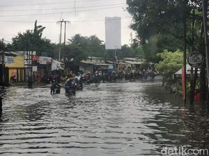Terkini! Foto-foto Banjir di Puri Beta