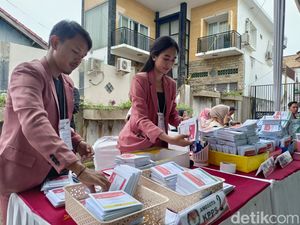 TPS 053 di Palembang Gunakan Konsep Valentine, Pink Wakili Netralitas TPS 053 di Palembang Gunakan Konsep Valentine, Pink Wakili Netralitas