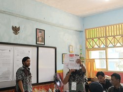 TPS AHY Mulai Penghitungan, Suara Pertama untuk Prabowo-Gibran