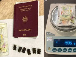 Bawa Permen Gummy Bear ke Pesawat, Turis Ditangkap, Lho Kok Bisa?