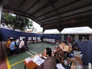 Ramai-ramai Napi Lapas Kesambi Cirebon Nyoblos Pemilu 2024