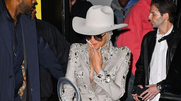 Foto: Transformasi Beyonce Bergaya Koboi, Ukir Rekor di Tangga Lagu Country