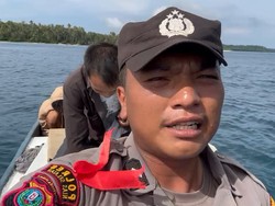 Sampan Mogok di Tengah Laut Nisel saat Bawa Kotak Suara Tiba di Daratan