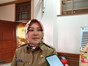 Bupati Klaten Antar Langsung Bantuan Dana Rp 500 Juta ke Demak