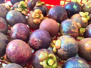 7 Makanan Ini Tidak Boleh Dimakan Bersamaan dengan Durian, Apa Efek Sampingnya?