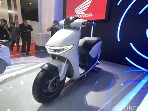 Kejutan Honda di IIMS 2024: Bawa Motor Listrik Baru SC e: Concept