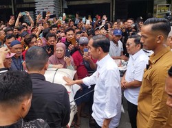 Jokowi Wanti-wanti Nasabah PNM Mekaar Tak Pakai Dana buat Beli TV