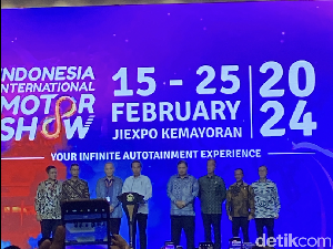 Jokowi Buka Pameran Otomotif IIMS 2024 di JIExpo Kemayoran