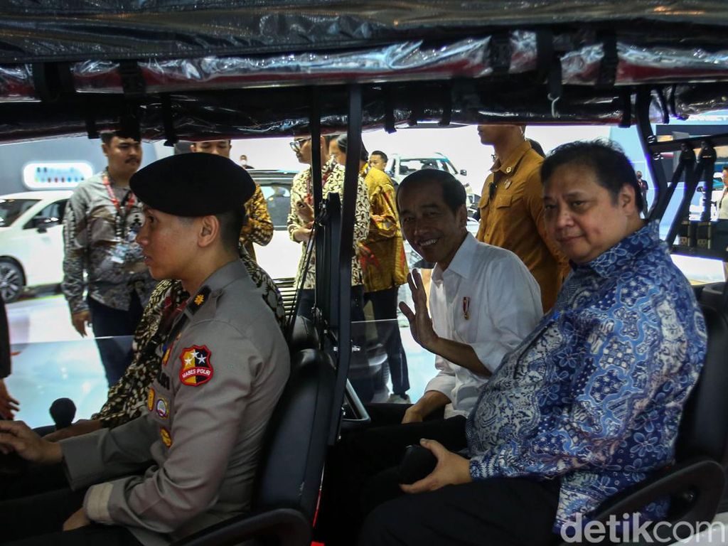 Sebut Sudah Punya Banyak Mobil di Istana, Begini Isi Garasi Jokowi