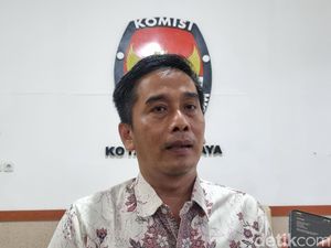 10 TPS di Surabaya Coblosan Ulang Besok, Malam Ini Logistik Didistribusikan