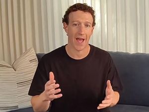 Zuckerberg Coba Apple Vision Pro, Sesumbar Produknya Lebih Baik Zuckerberg Coba Apple Vision Pro, Sesumbar Produknya Lebih Baik