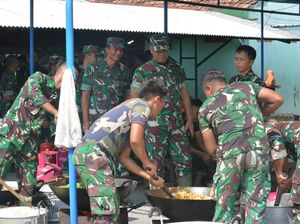 Pangdam Diponegoro Pastikan Logistik Aman untuk Korban Banjir Demak
