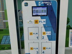 PLN Mau Bikin Tempat Tukar Baterai Motor Listrik di Minimarket