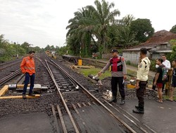 Mat Sahi Masih Koma Usai Ditabrak KA, Polisi Periksa CCTV-Penjaga Palang