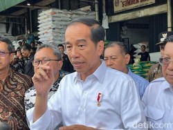 Tinjau Pasar Induk Beras Cipinang, Jokowi: Stok Melimpah