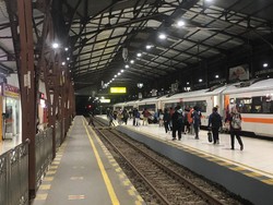 Tiket Tanggal Ini Paling Laku Diborong buat Kereta Lebaran 2025