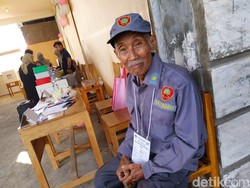 Pria Lansia Jadi Linmas TPS di Polman Jalani Perawatan karena Kelelahan